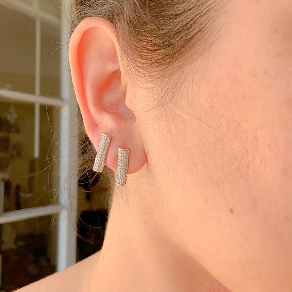 Dianty Crystal Bar Earrings Rhinestone Minimalist - Picture 7 of 8